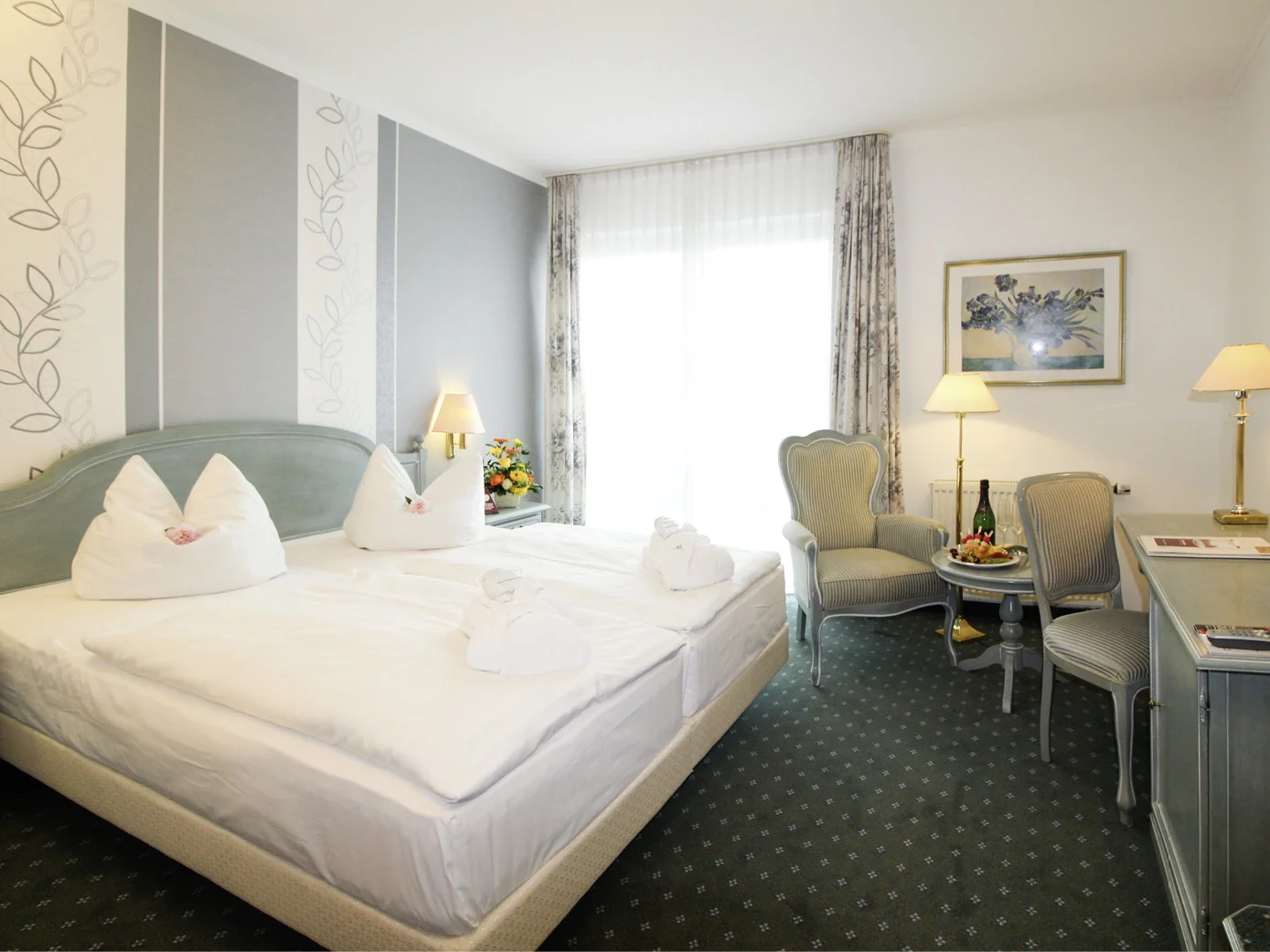 Doppelzimmer Standard mit Waldblick 